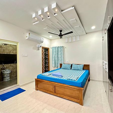 Truelife - 3Bhk Family Suites - Ps4 Pure Veg Restaurant On The Way To Balaji Temple - 2500 Sft Large Signature Apartment - Modular Kitchen - Super Fast Wifi, Smart Tv, 250 Jio Channels - Parking - Easy Access To All Temples - Top Service With Lots Of Tirupati Ngoại thất bức ảnh