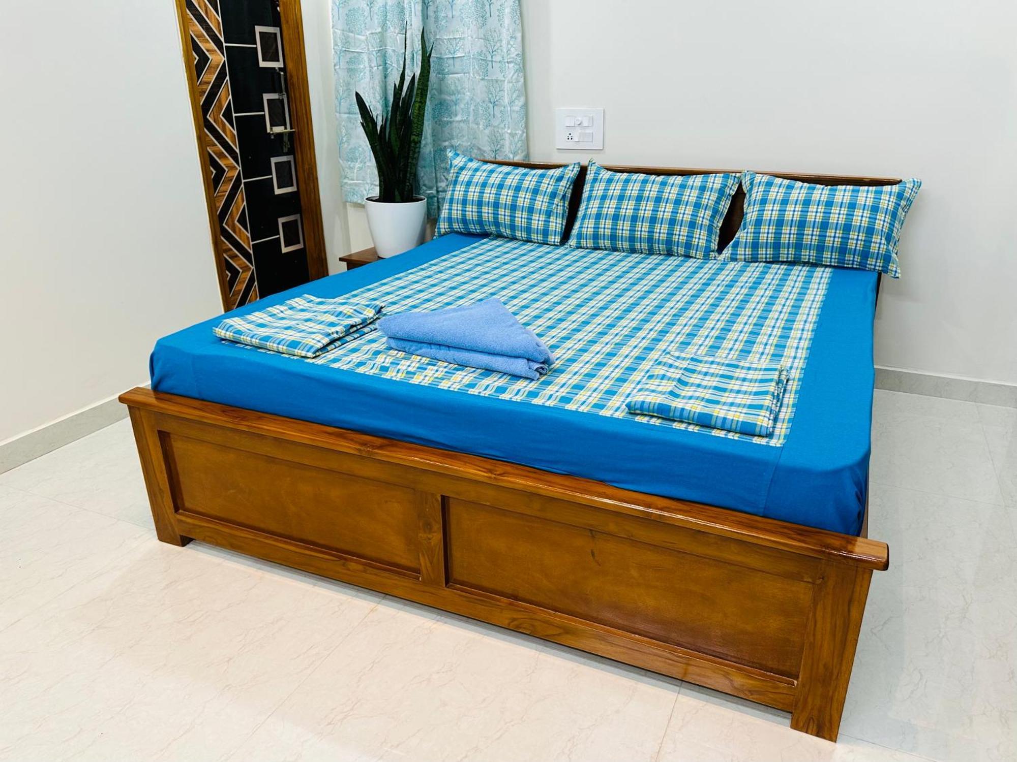 Truelife - 3Bhk Family Suites - Ps4 Pure Veg Restaurant On The Way To Balaji Temple - 2500 Sft Large Signature Apartment - Modular Kitchen - Super Fast Wifi, Smart Tv, 250 Jio Channels - Parking - Easy Access To All Temples - Top Service With Lots Of Tirupati Ngoại thất bức ảnh