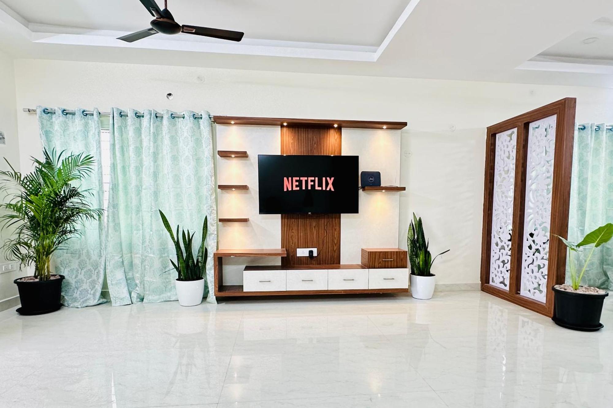 Truelife - 3Bhk Family Suites - Ps4 Pure Veg Restaurant On The Way To Balaji Temple - 2500 Sft Large Signature Apartment - Modular Kitchen - Super Fast Wifi, Smart Tv, 250 Jio Channels - Parking - Easy Access To All Temples - Top Service With Lots Of Tirupati Ngoại thất bức ảnh