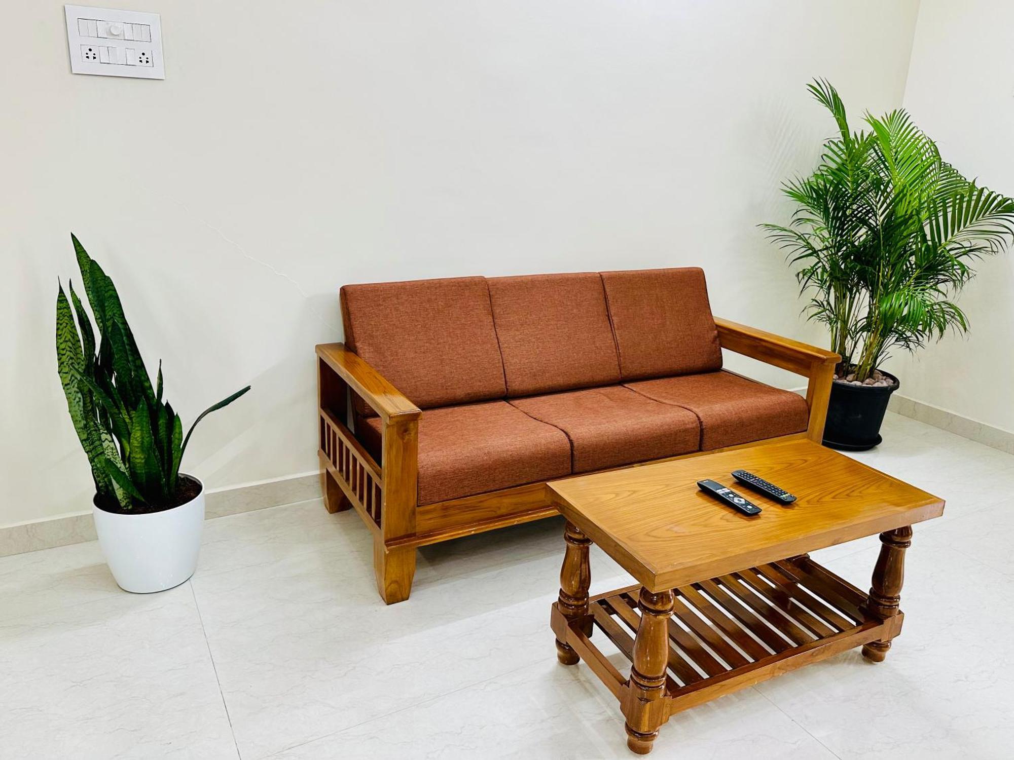 Truelife - 3Bhk Luxury Suites - Ps4 Veg Restaurant, On The Way To Balaji Temple - 2500 Sft Large Signature Apartments - Modular Kitchen - Super Fast Wifi, Smart Tv, 250 Jio Channels - Parking - Easy Access To All Temples - Top Service With Lots Of Lo Tirupati Ngoại thất bức ảnh