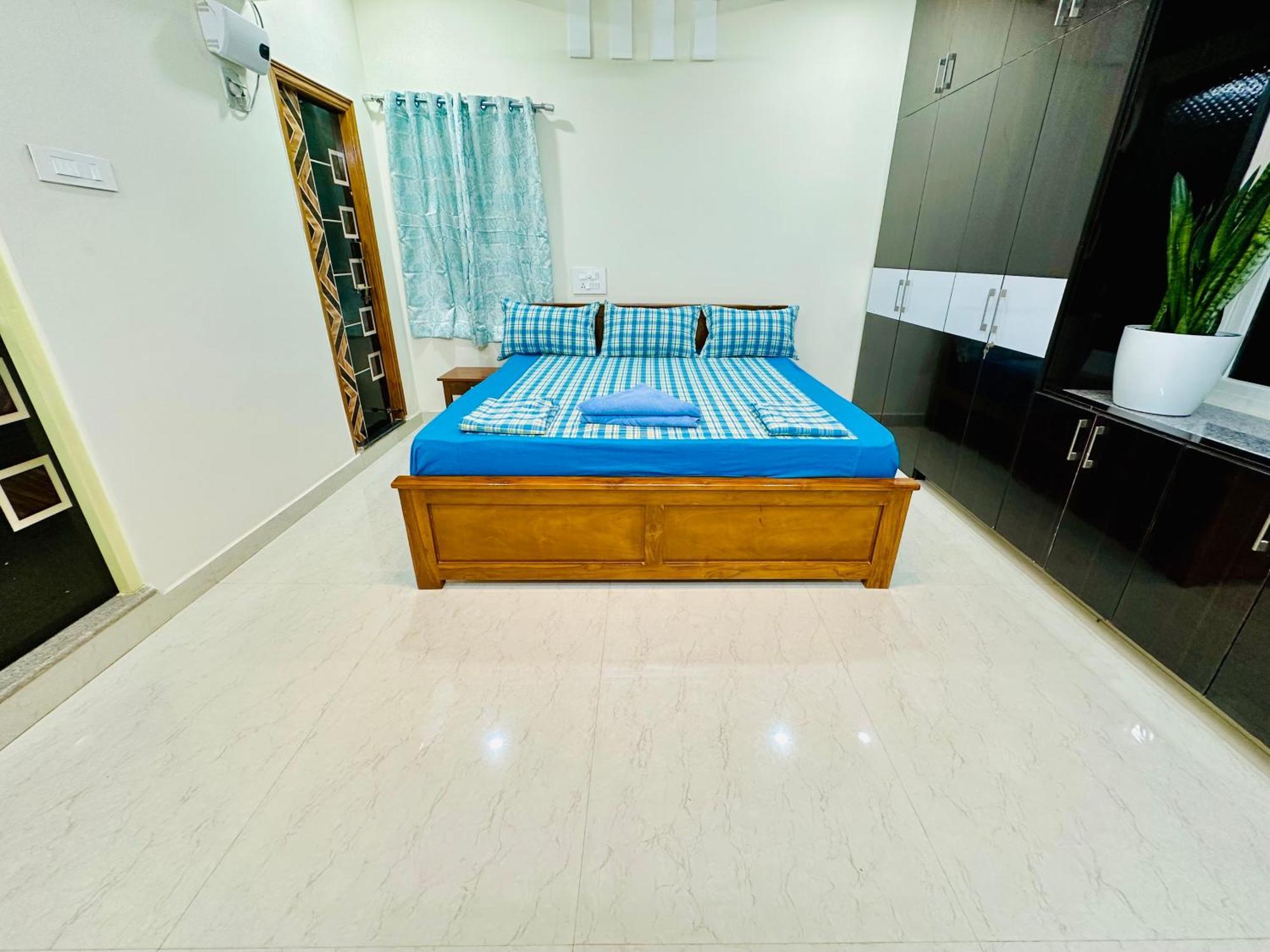 Truelife - 3Bhk Family Suites - Ps4 Pure Veg Restaurant On The Way To Balaji Temple - 2500 Sft Large Signature Apartment - Modular Kitchen - Super Fast Wifi, Smart Tv, 250 Jio Channels - Parking - Easy Access To All Temples - Top Service With Lots Of Tirupati Ngoại thất bức ảnh