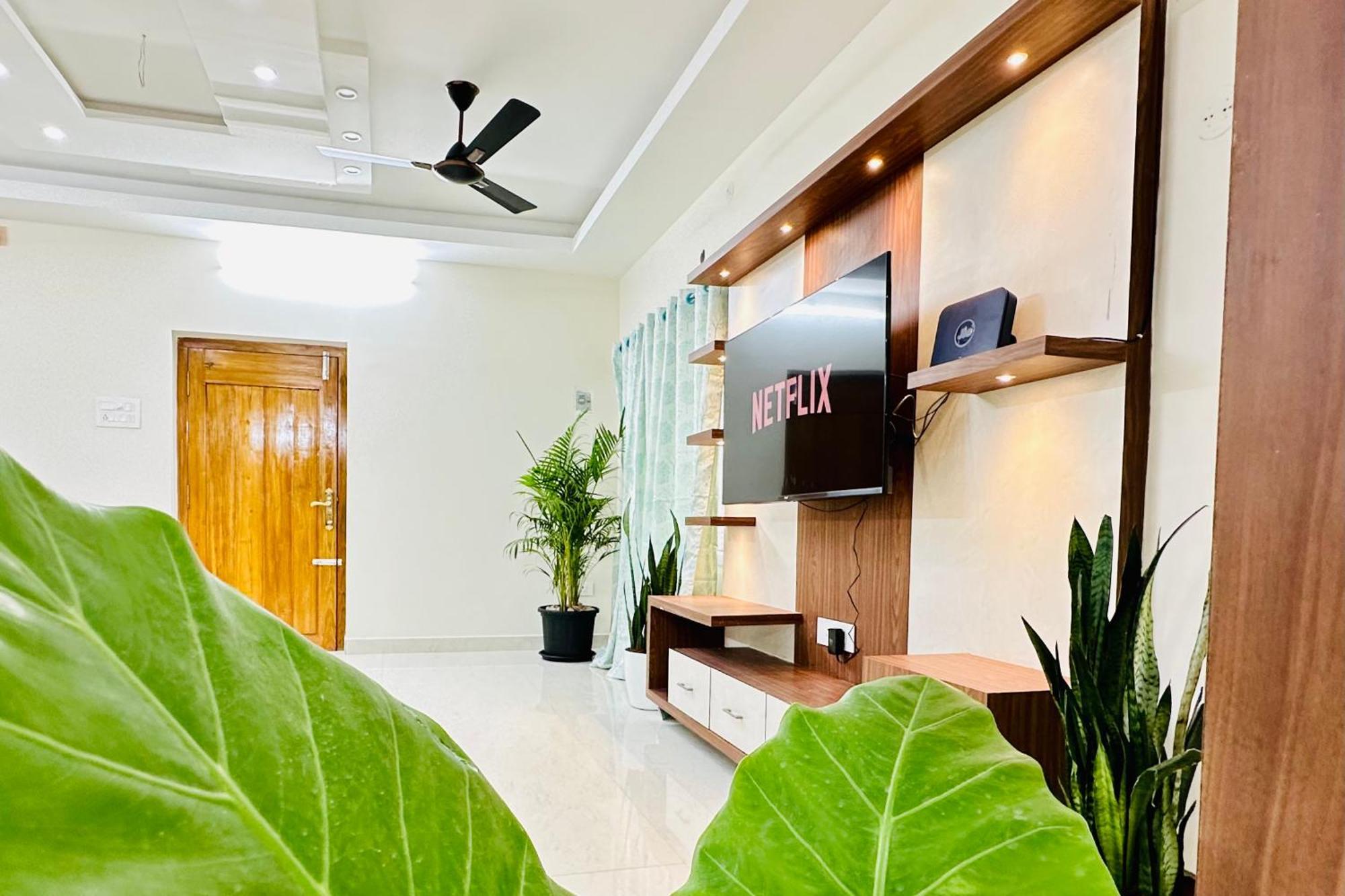 Truelife - 3Bhk Family Suites - Ps4 Pure Veg Restaurant On The Way To Balaji Temple - 2500 Sft Large Signature Apartment - Modular Kitchen - Super Fast Wifi, Smart Tv, 250 Jio Channels - Parking - Easy Access To All Temples - Top Service With Lots Of Tirupati Ngoại thất bức ảnh